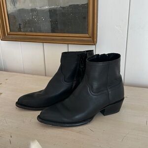 Tecovas black genuine leather zip bootie